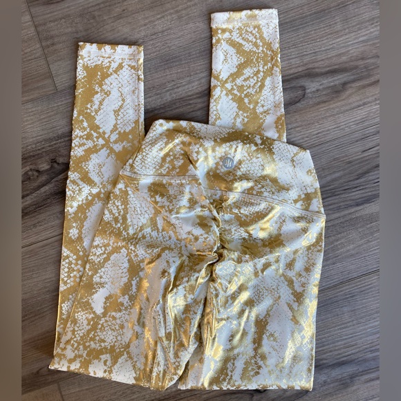 Astoria Activewear Gold Snakeskin Leggings - Picture 2 of 2